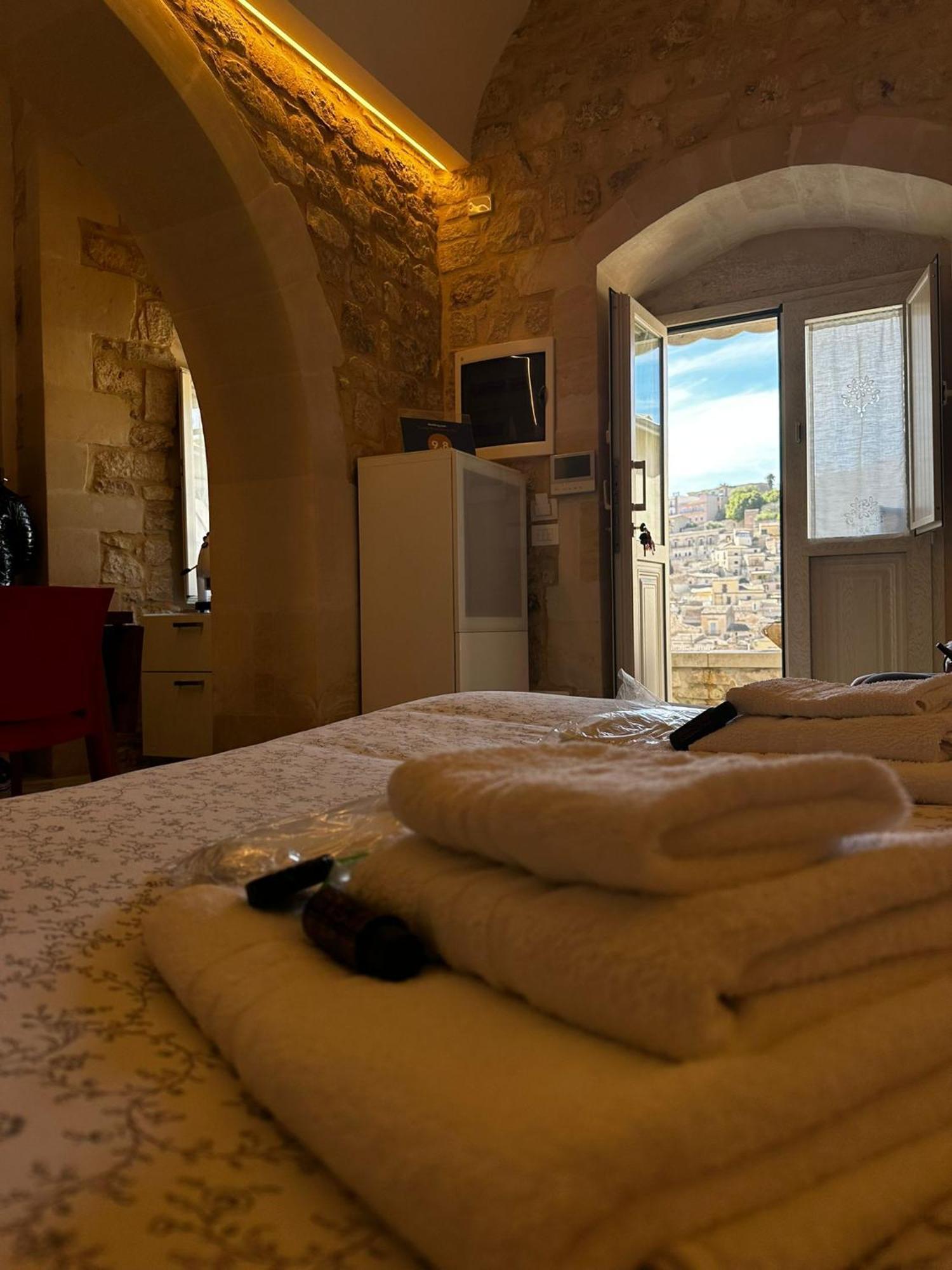 Casa Vacanze Modica Charme Exterior foto